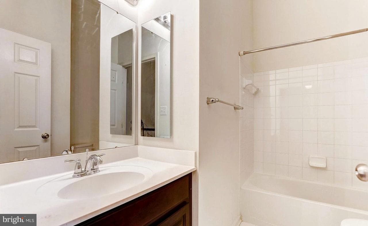 7226 Maidstone Place #235 photo 31