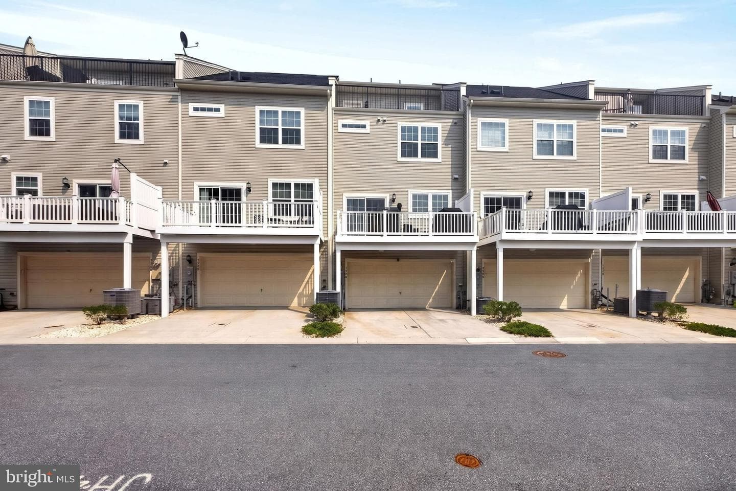 7564 Warburg Way photo 50
