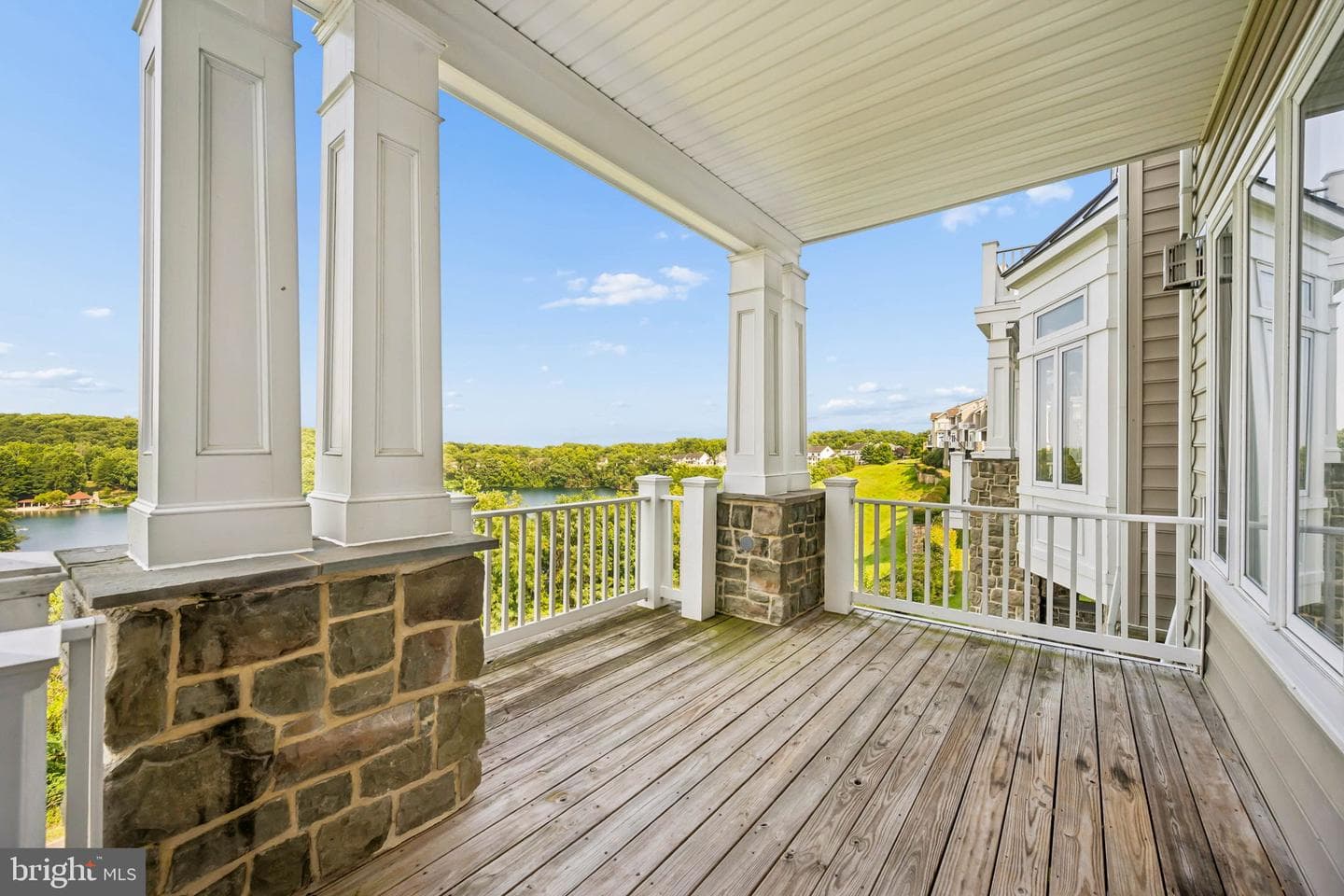 8741 Lake Edge Drive photo 30