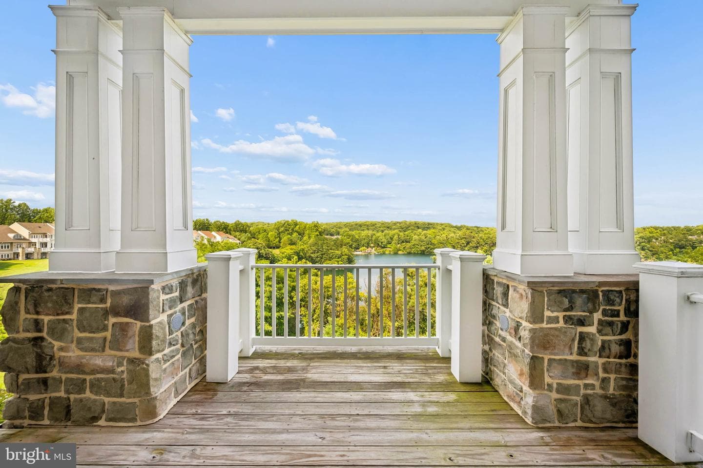 8741 Lake Edge Drive photo 31