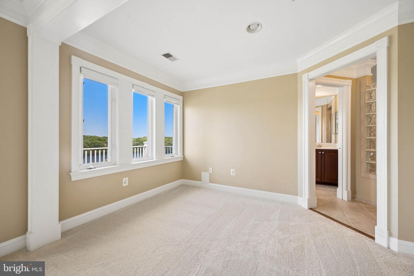 8741 Lake Edge Drive photo 38