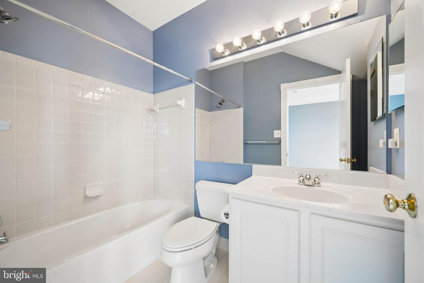 8741 Lake Edge Drive photo 50
