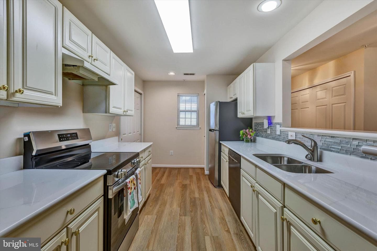 5844 Wyndham Circle #303 photo 8