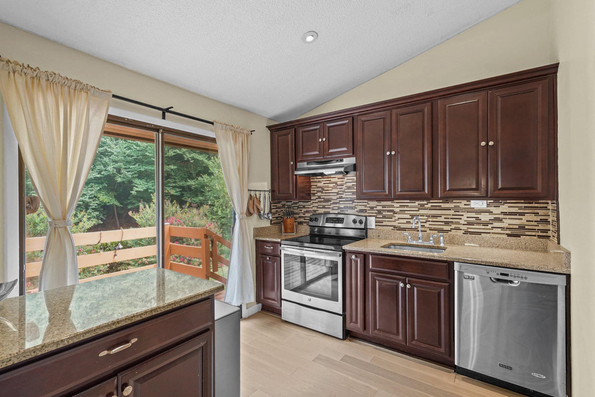 5420 Thunder Hill Road photo 10