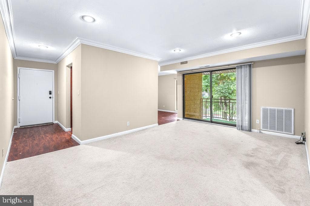 6099 Majors Lane #9 photo 15