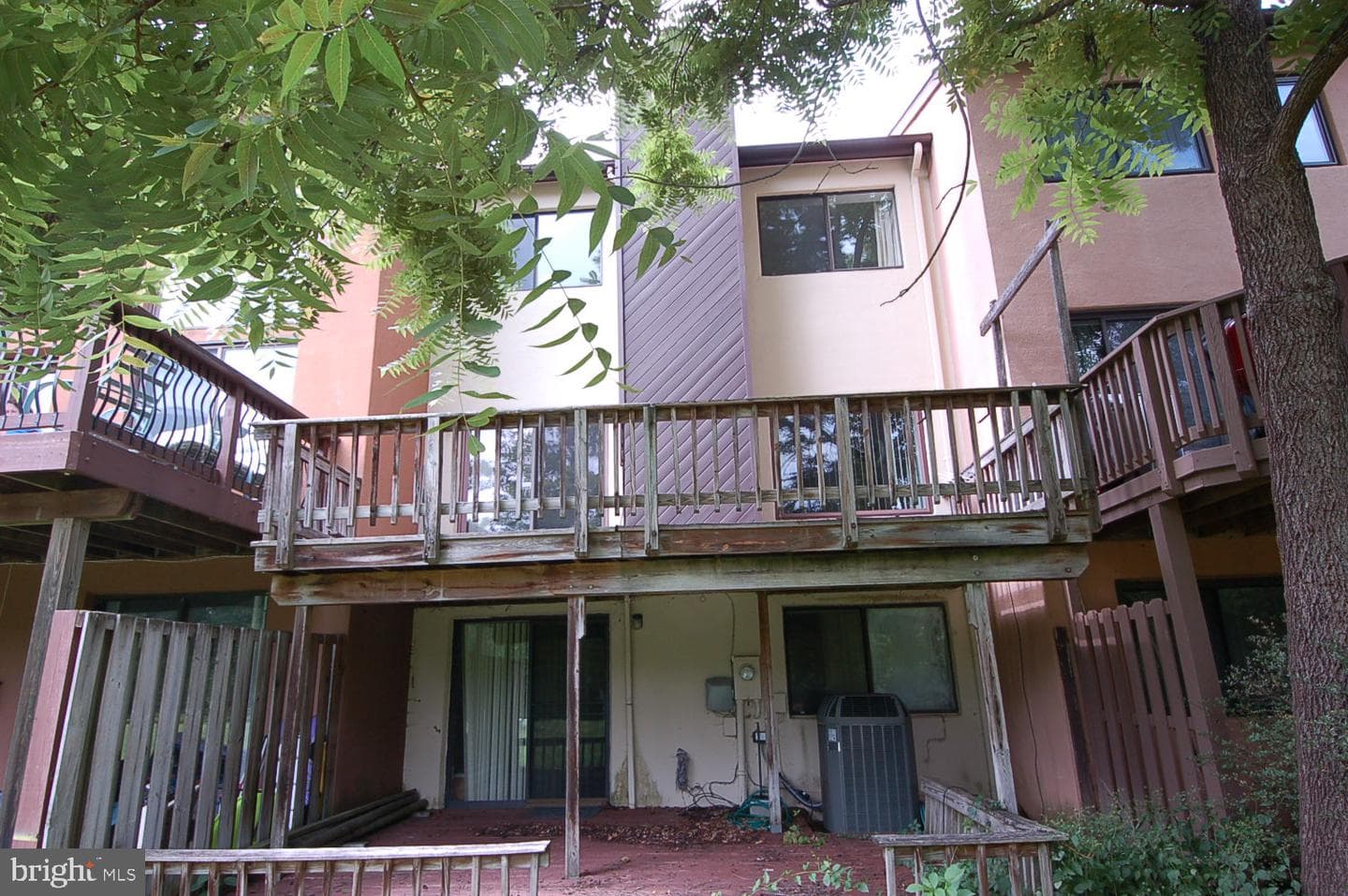 5667 Vantage Point Road photo 4