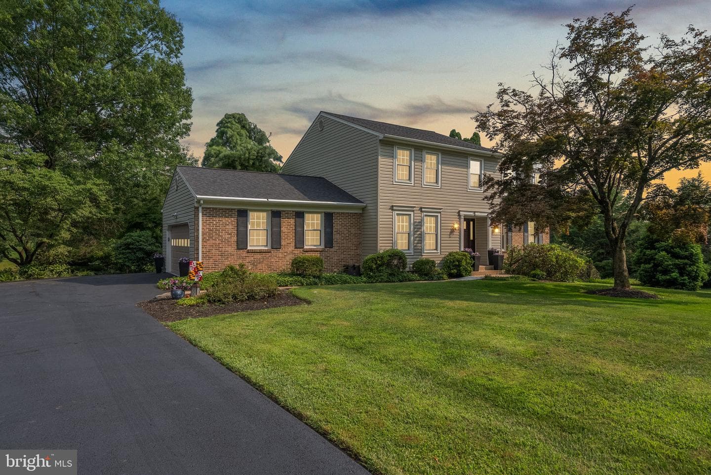 14233 Day Farm Road photo 1
