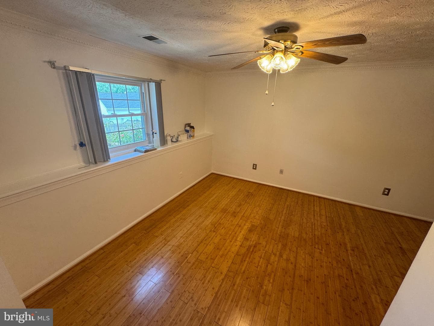 6063 Adcock Lane photo 5