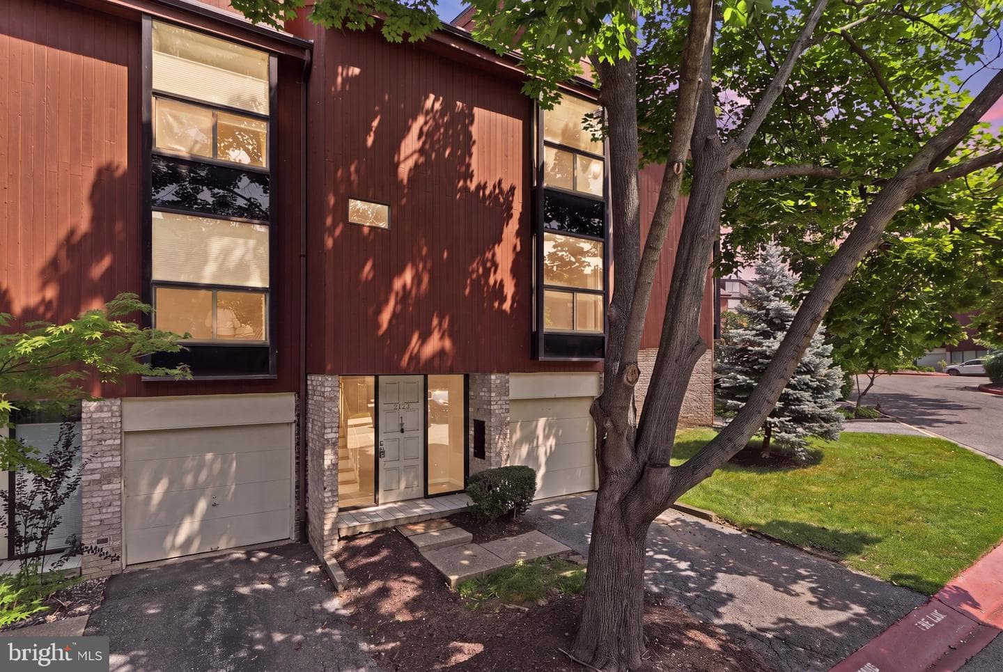 5538 Vantage Point Road photo 1
