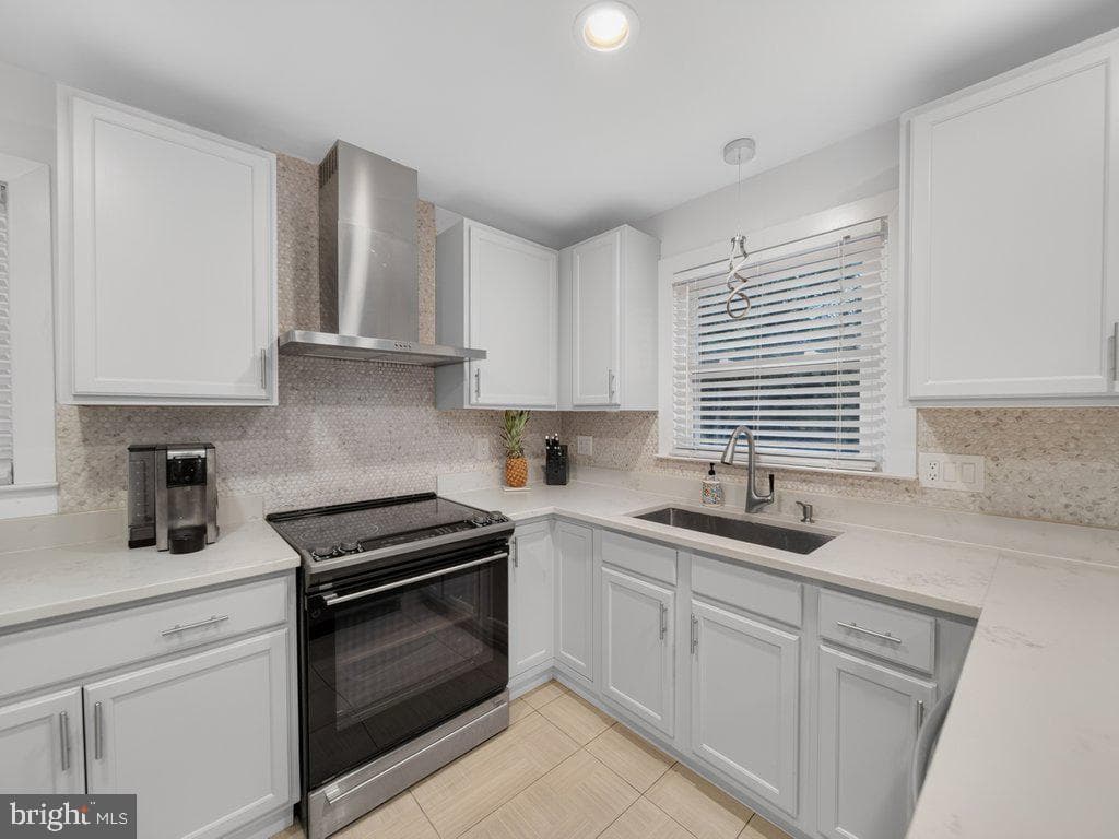 10124 Stansfield Road photo 16
