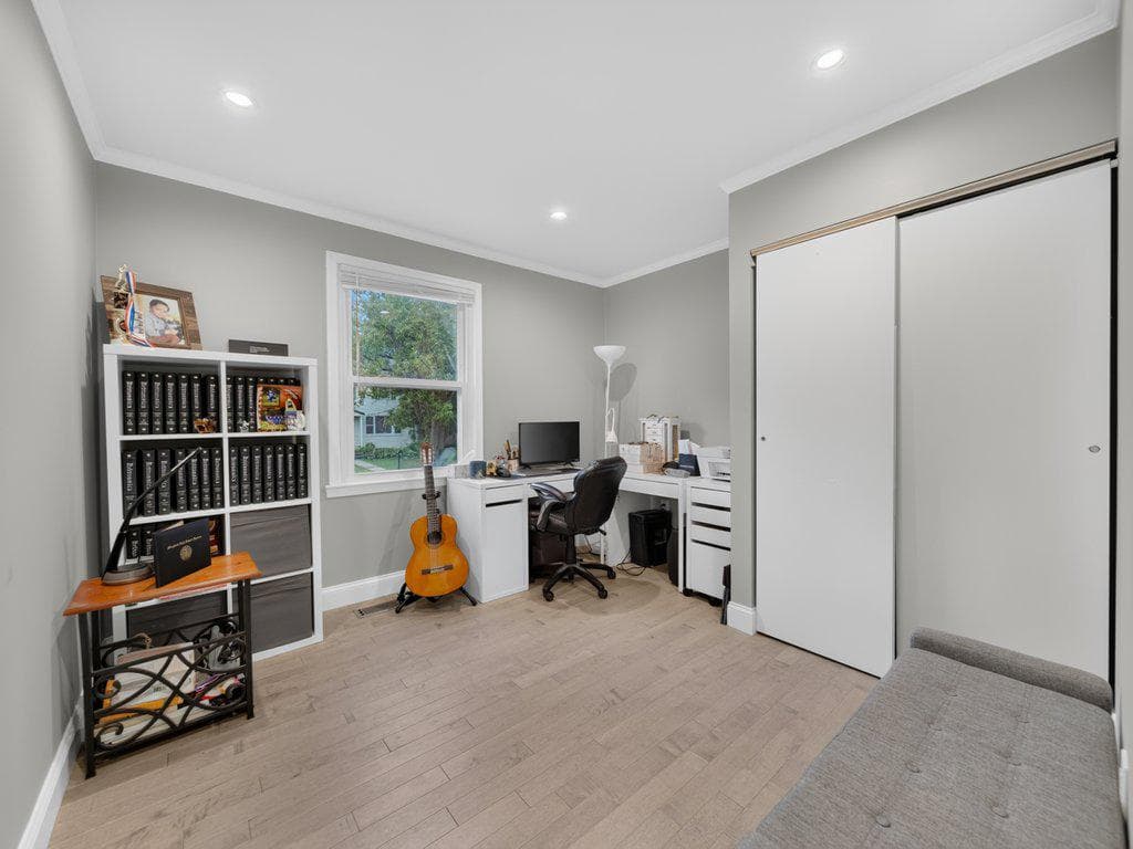 10124 Stansfield Road photo 29