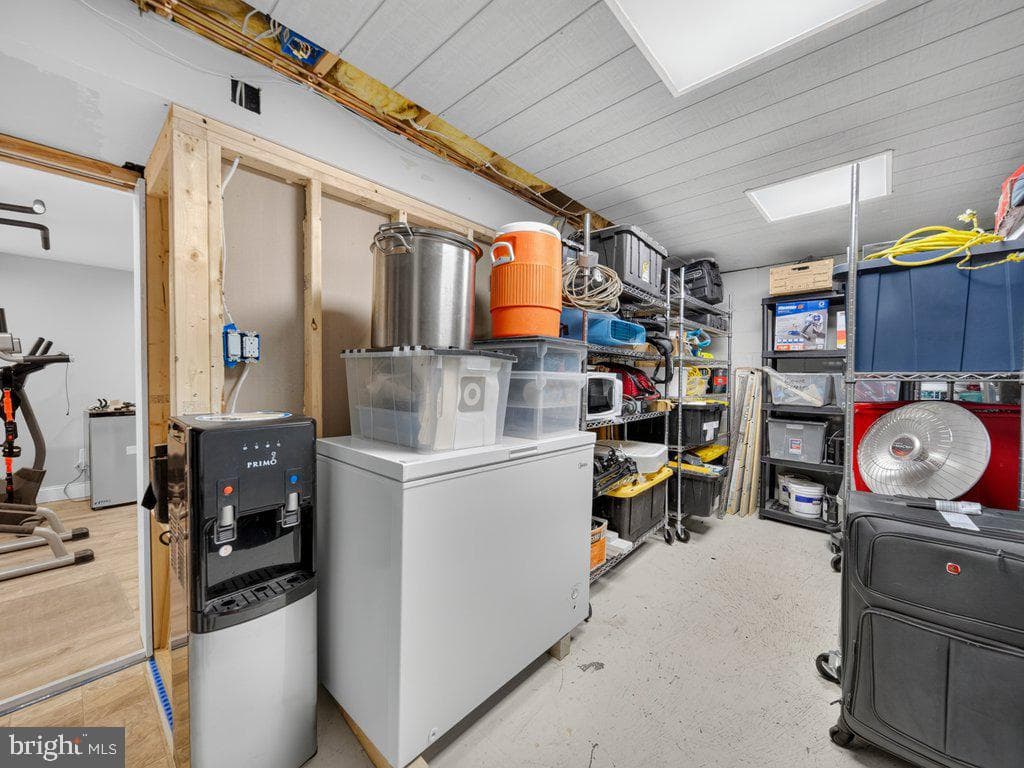 10124 Stansfield Road photo 35