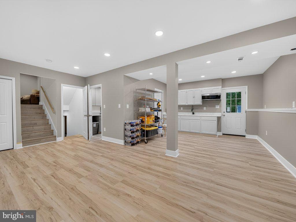 10124 Stansfield Road photo 40
