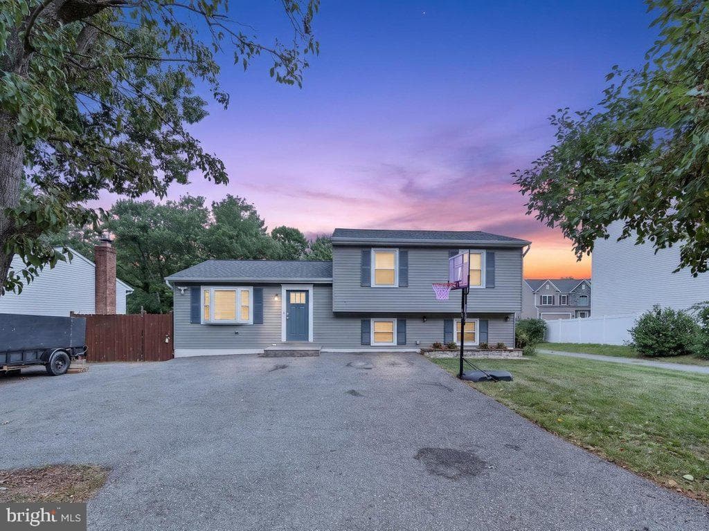 10124 Stansfield Road photo 53