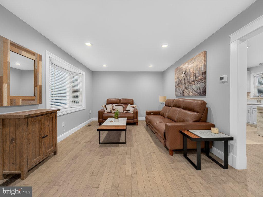10124 Stansfield Road photo 8