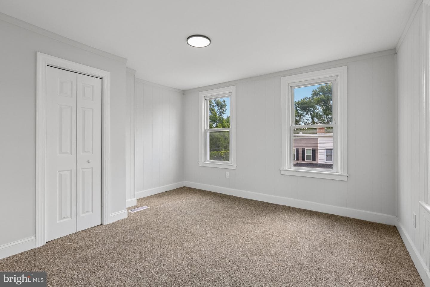 8434 Commercial Street photo 18