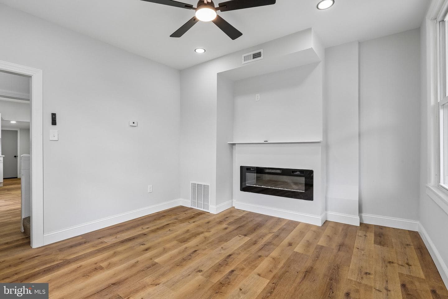 8434 Commercial Street photo 6
