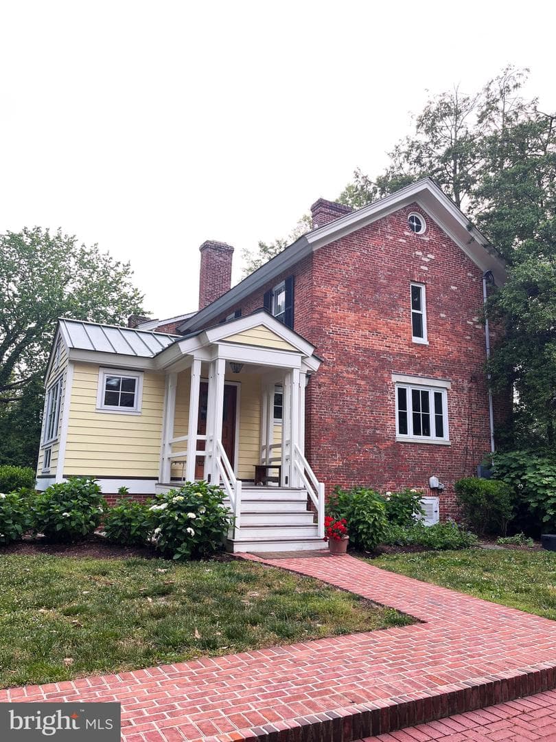 201 N Water Street photo 5