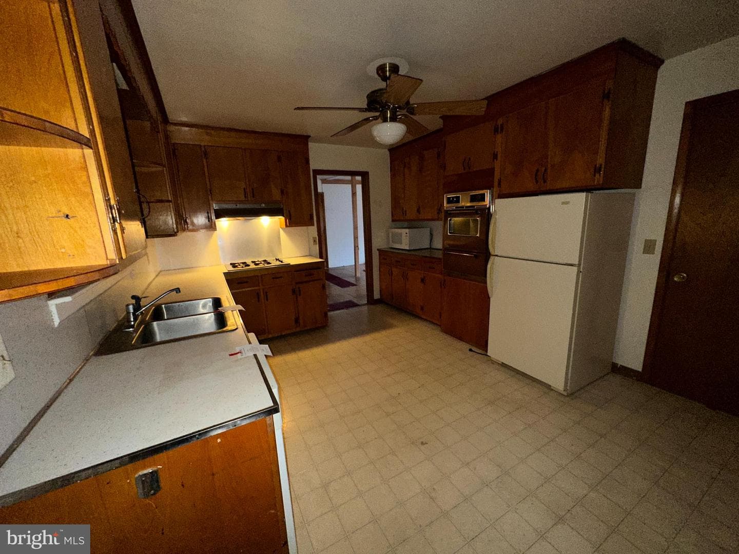 203 Radcliffe Drive photo 2