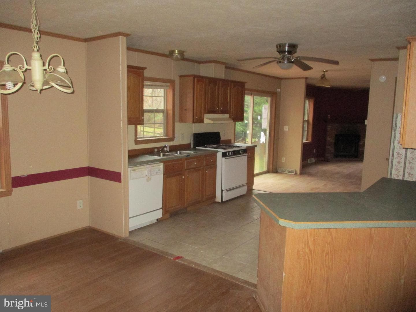 21199 Iowa Avenue photo 6