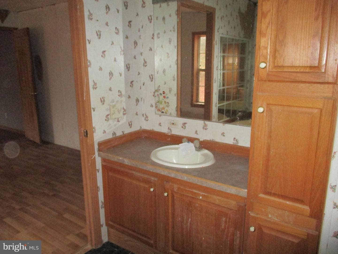 21199 Iowa Avenue photo 7