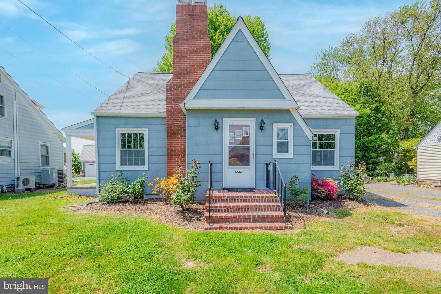 5562 S Main Street photo 11