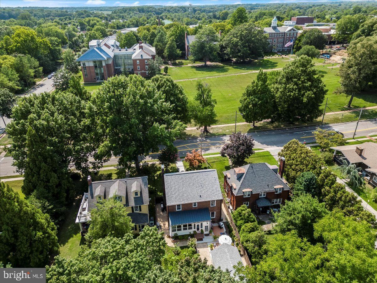 307 Washington Avenue photo 3