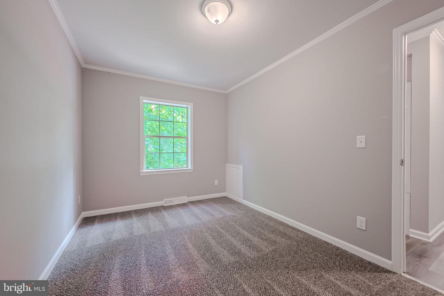 21199 Iowa Avenue photo 21