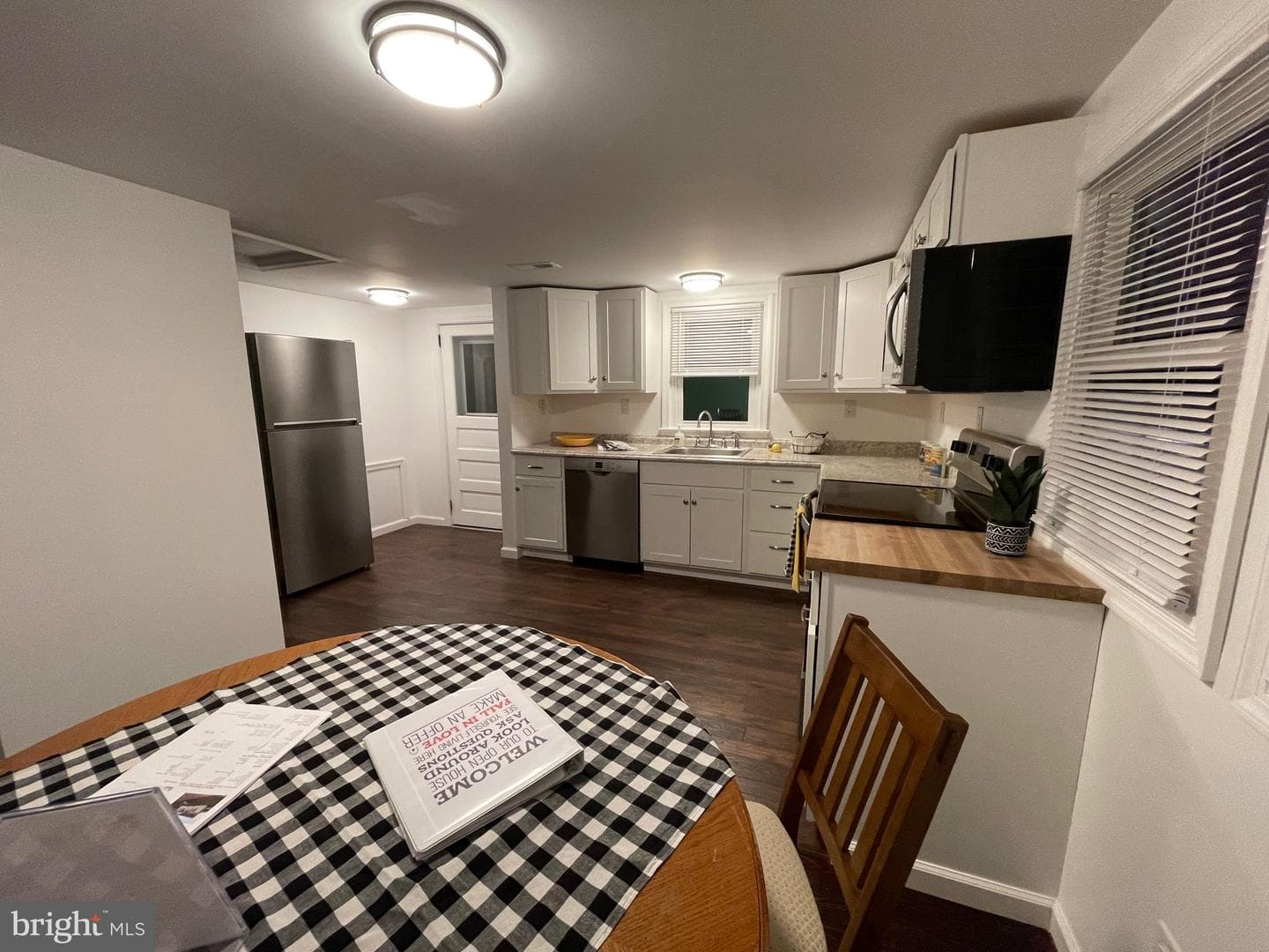 190 Comegys Street photo 10