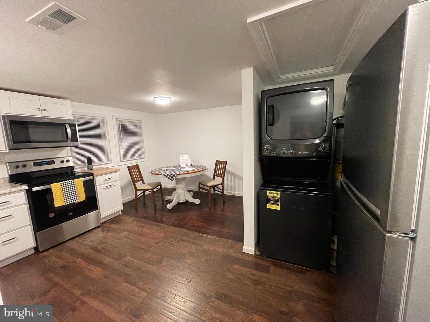 190 Comegys Street photo 11