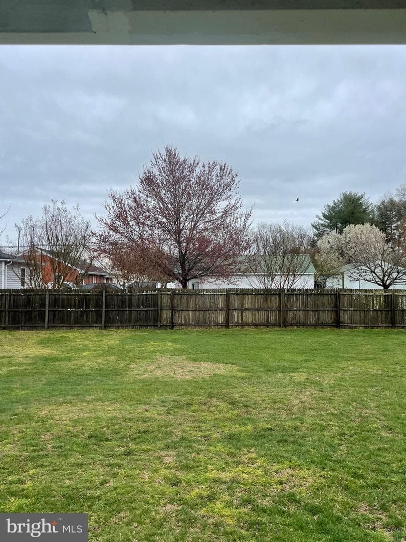 190 Comegys Street photo 12