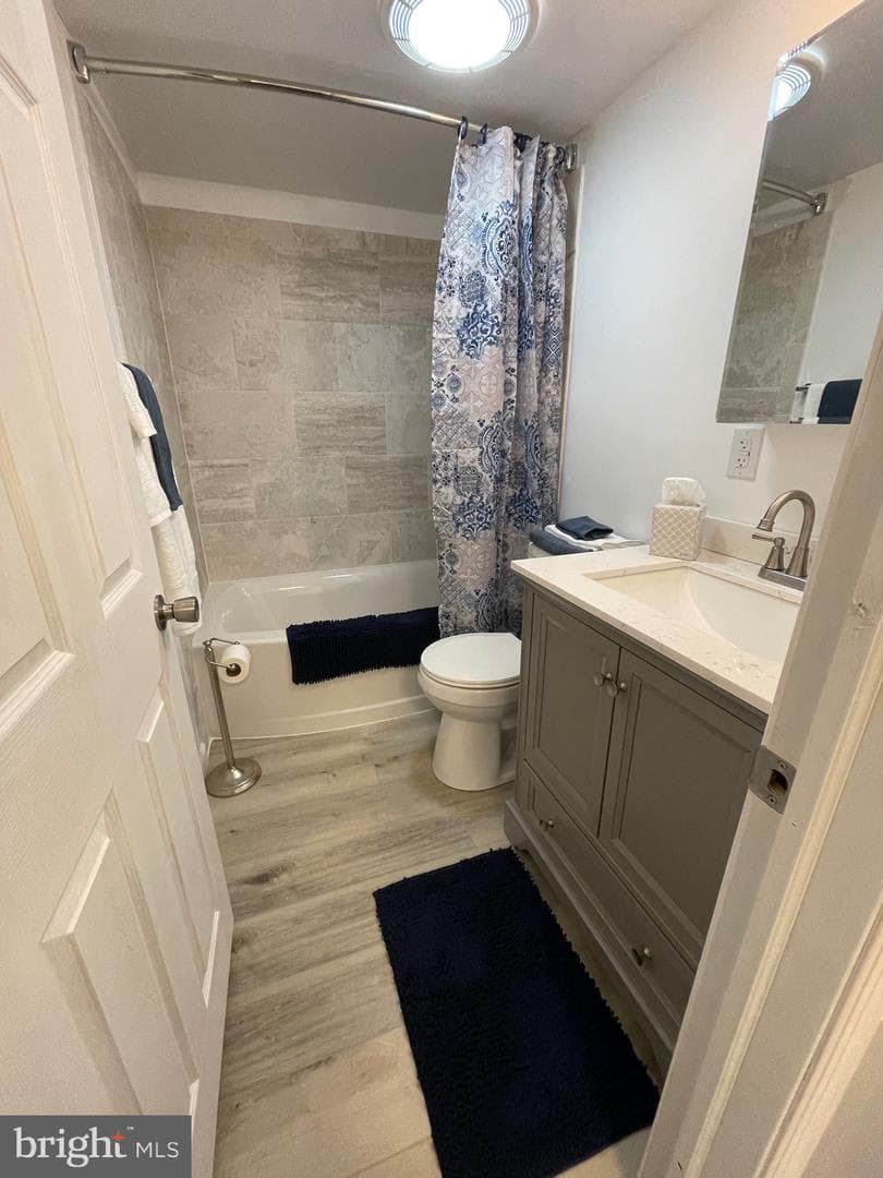 190 Comegys Street photo 22