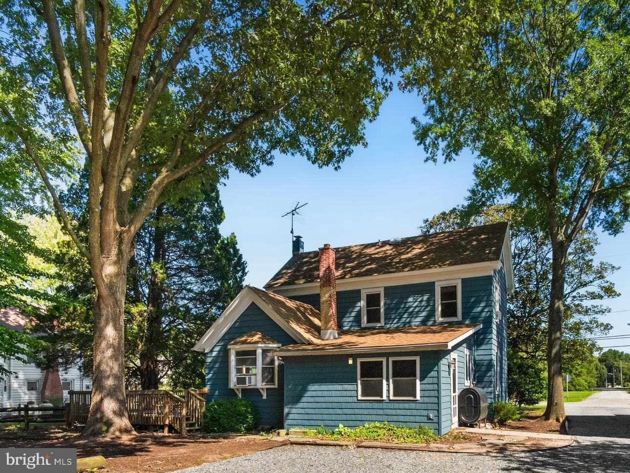 21201 Rock Hall Avenue photo 2