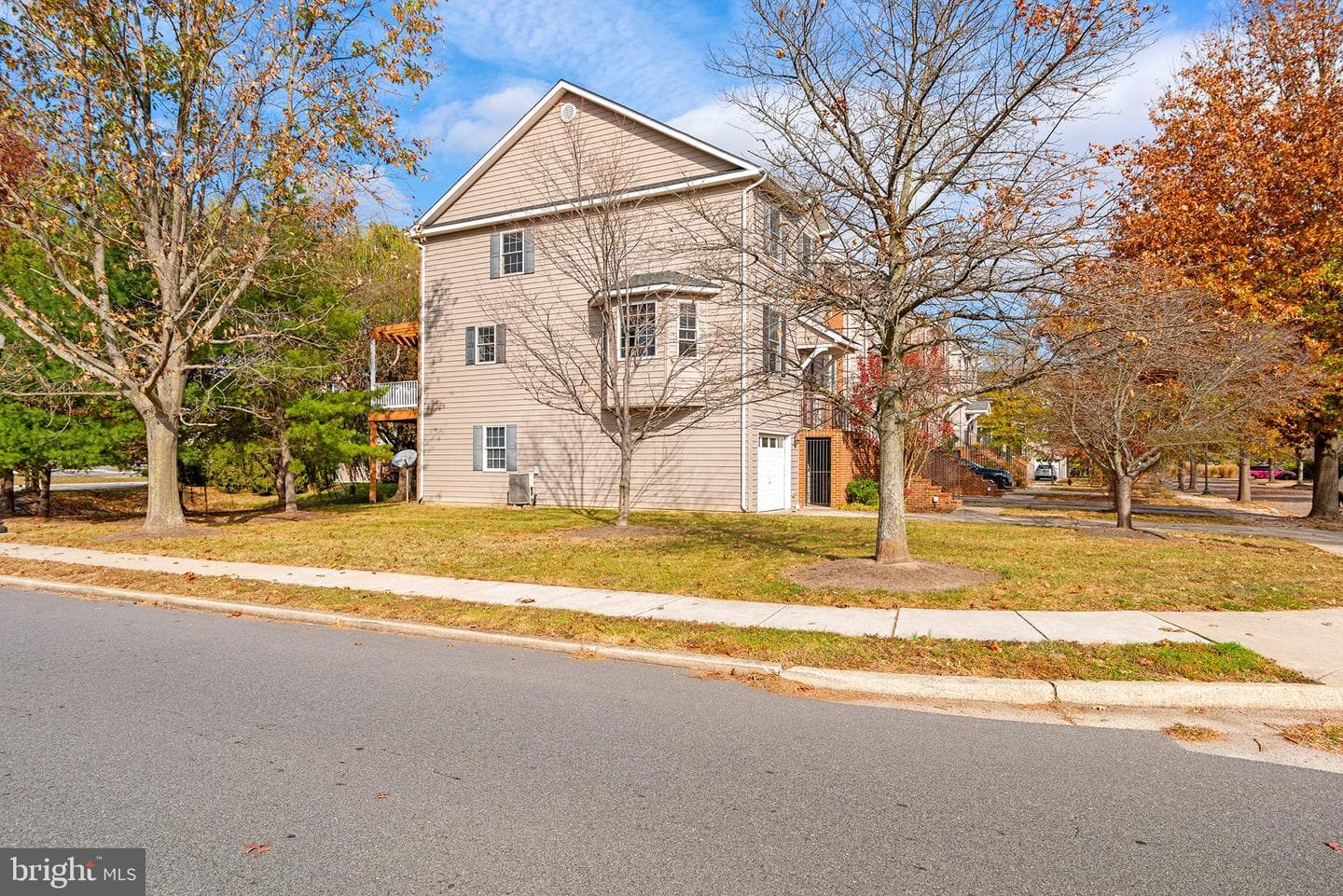 100 Acorn Drive photo 15