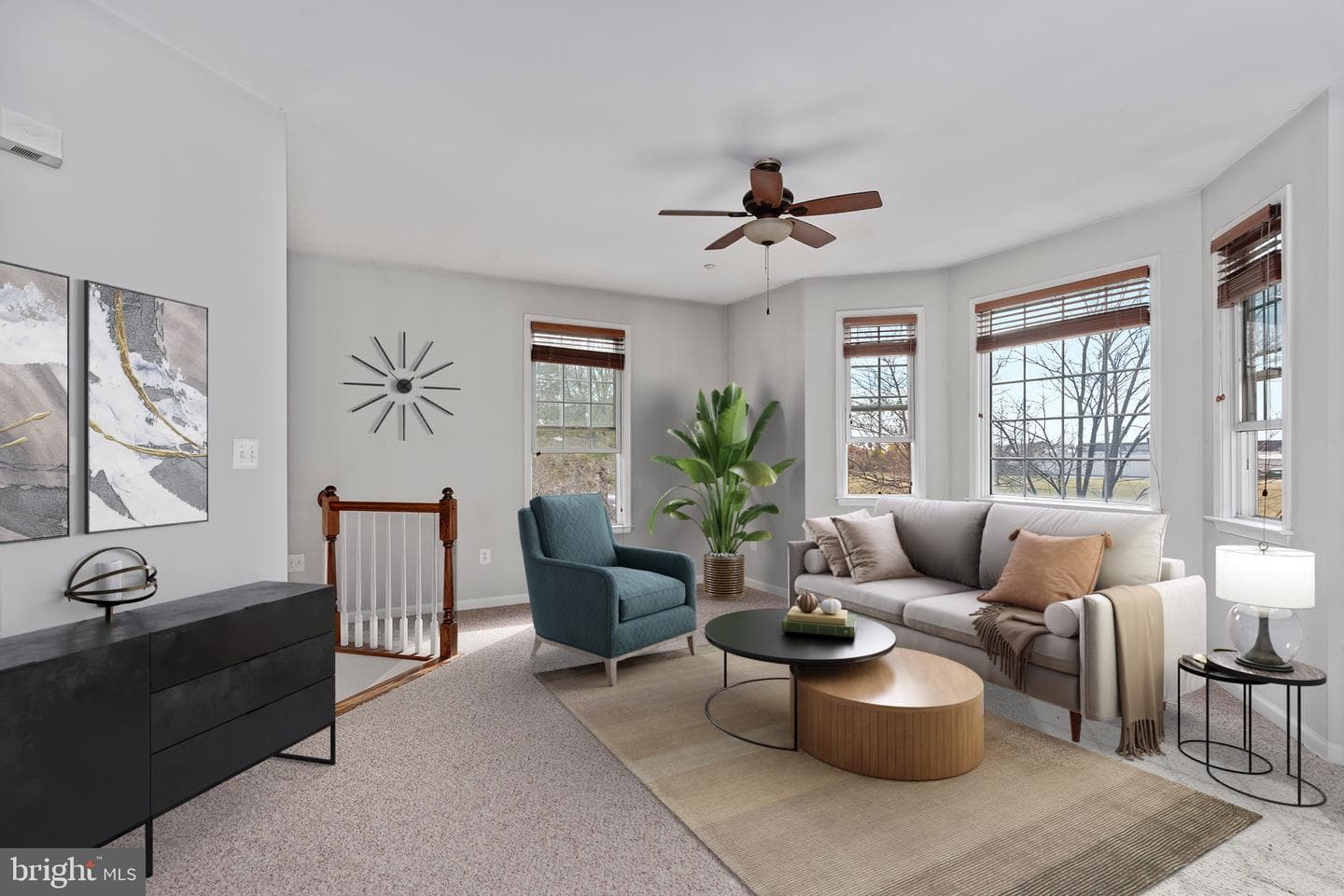 100 Acorn Drive photo 2