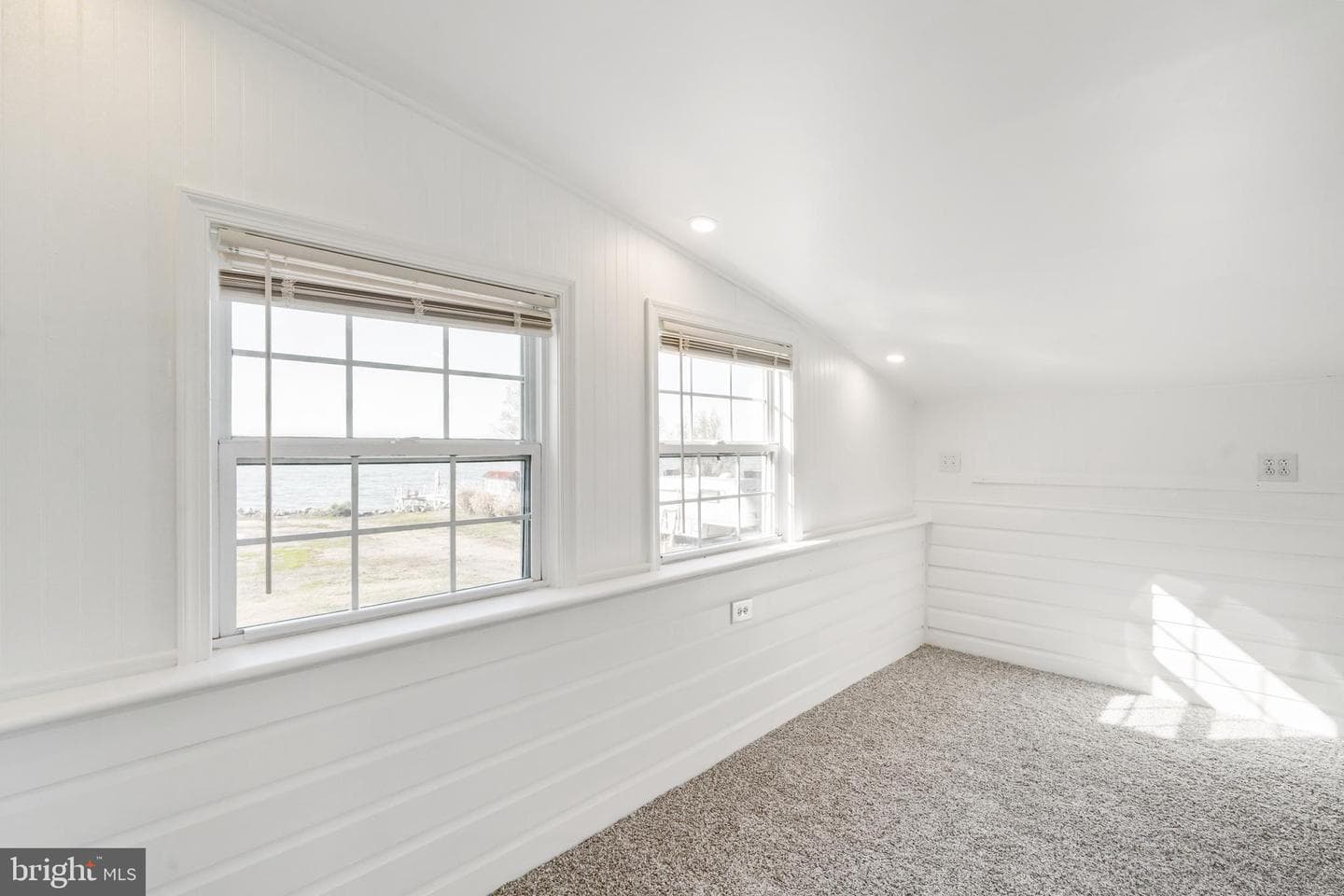5738 Beach Road photo 37
