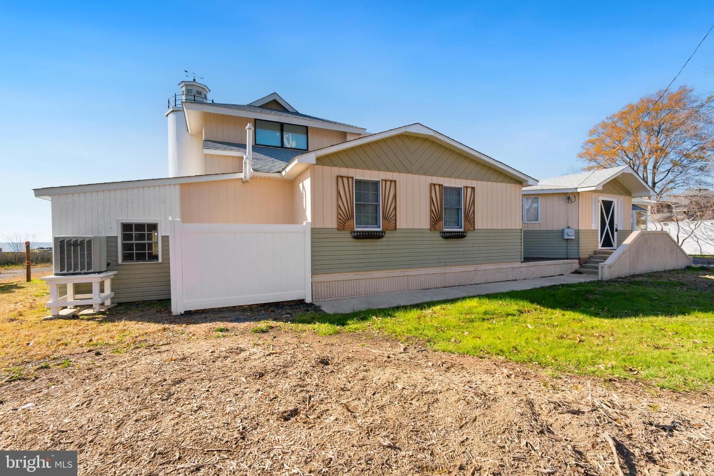 5738 Beach Road photo 9