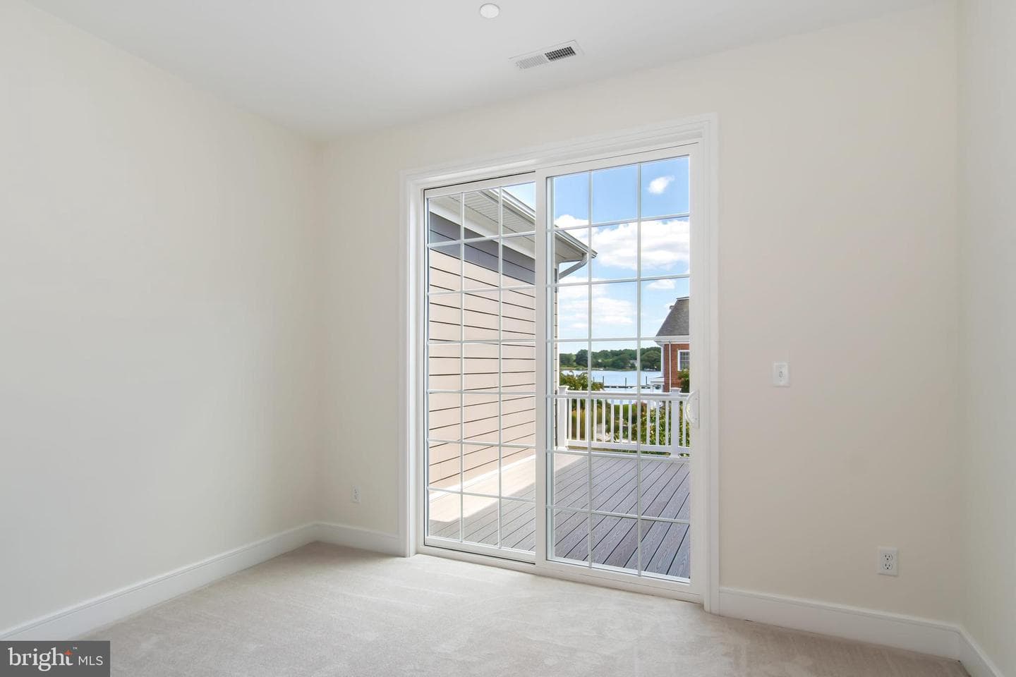 212 Landing Lane photo 15