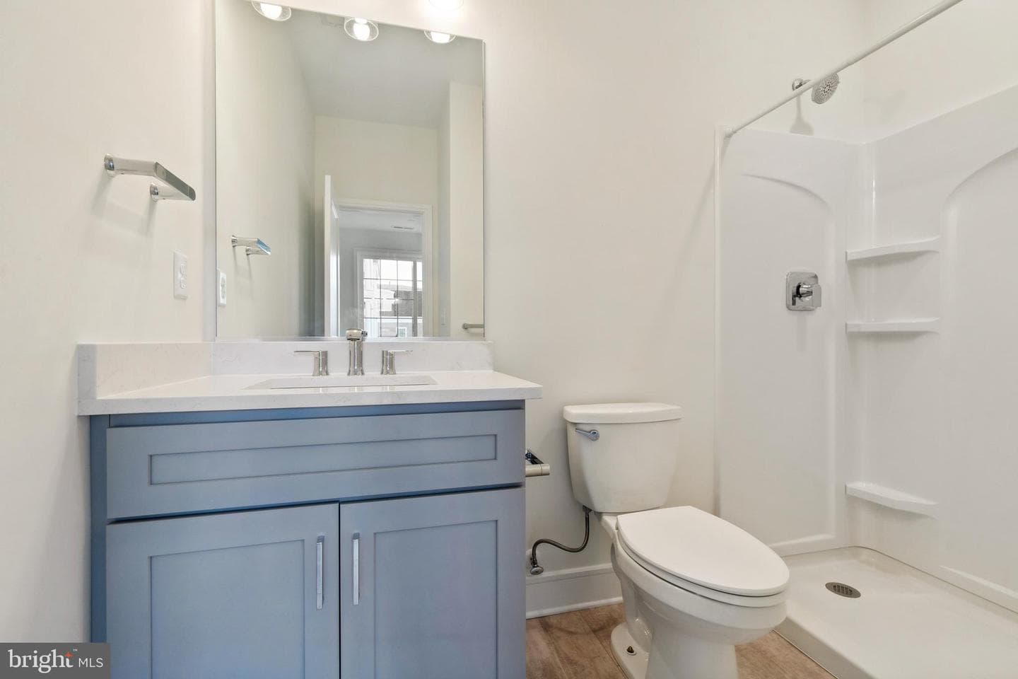 212 Landing Lane photo 16