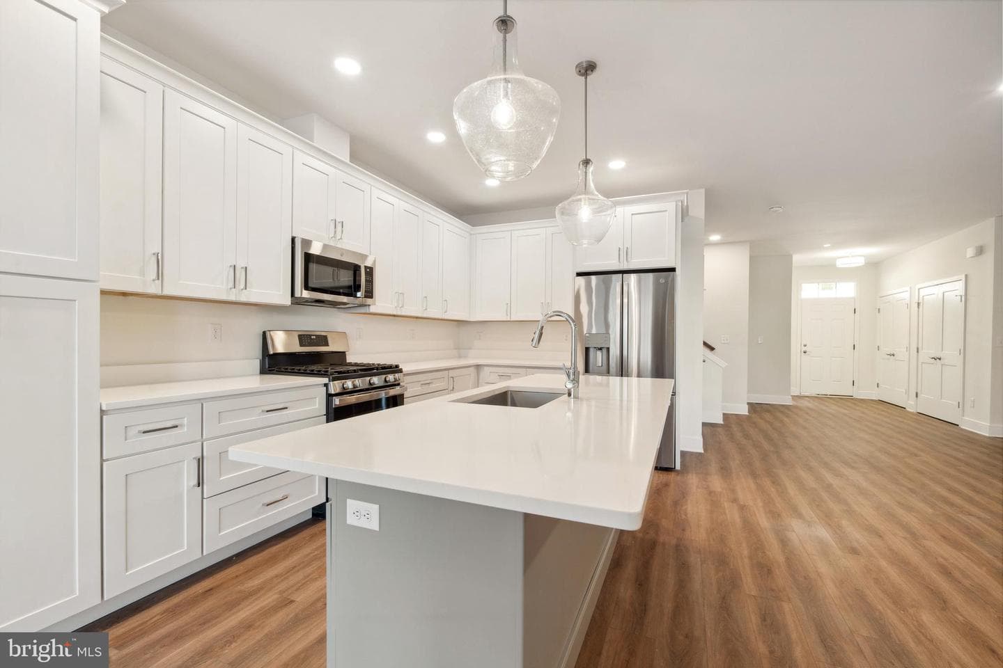 212 Landing Lane photo 6