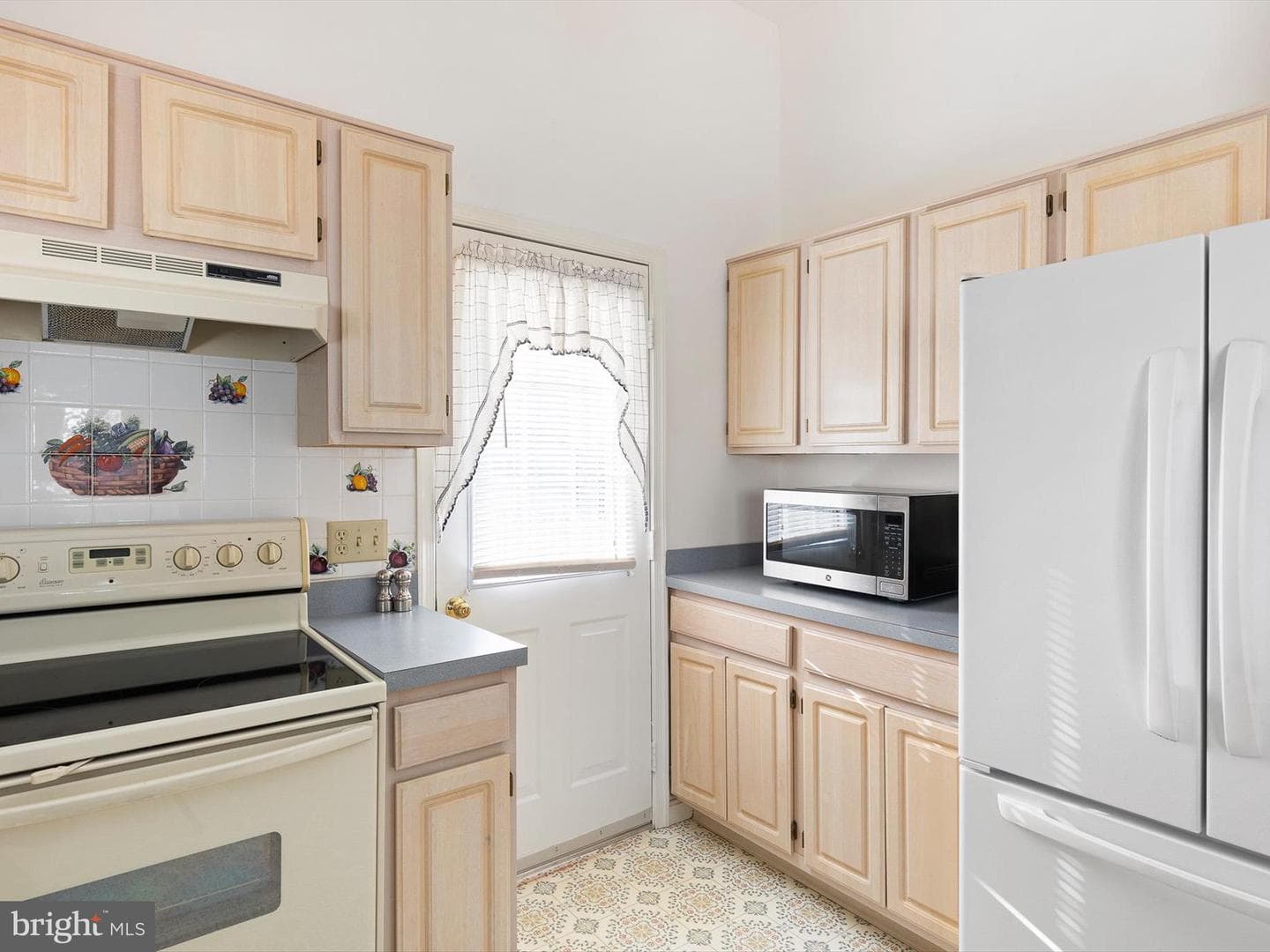 180 Birchwood Lane photo 11