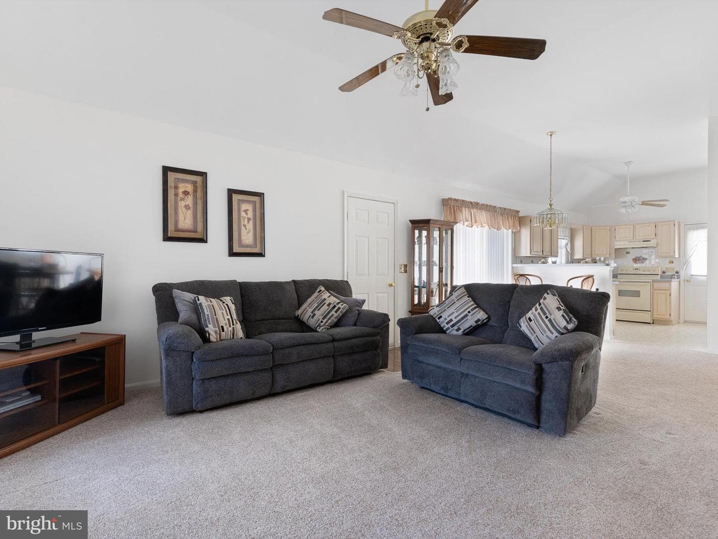 180 Birchwood Lane photo 3
