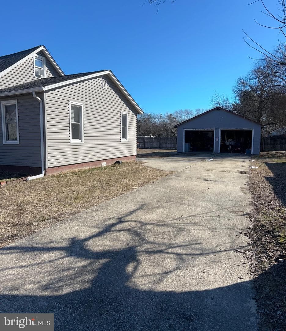 192 Comegys Street photo 20