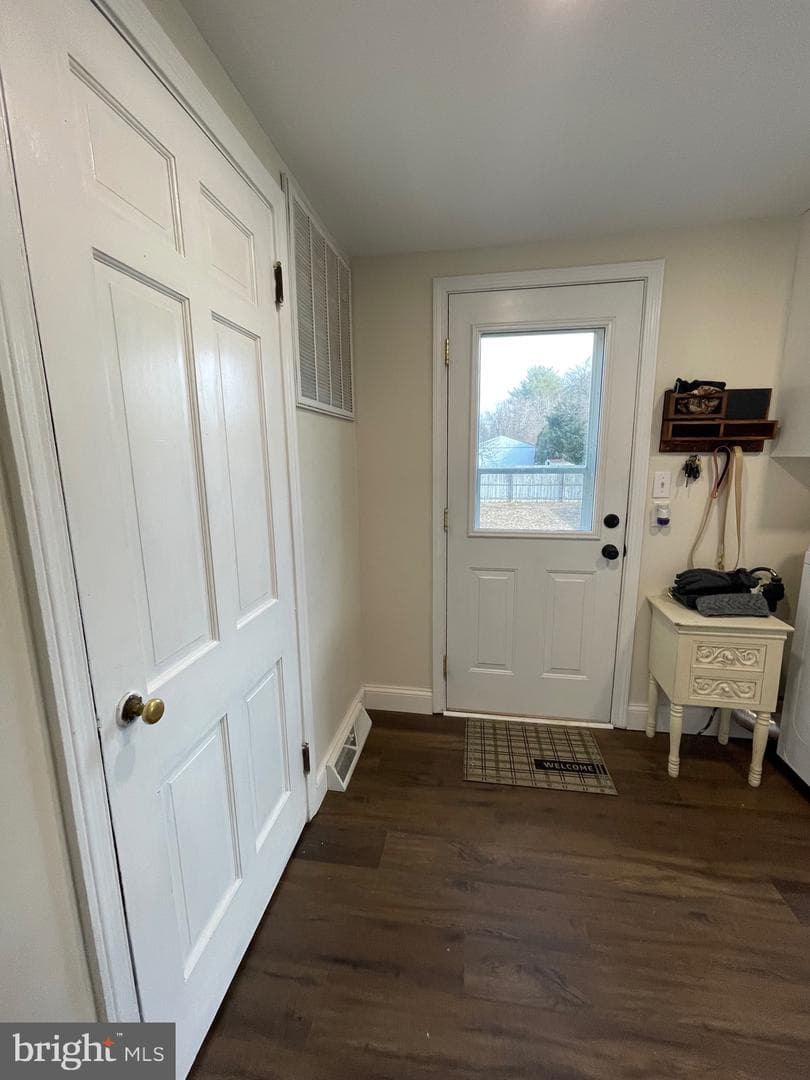 192 Comegys Street photo 7