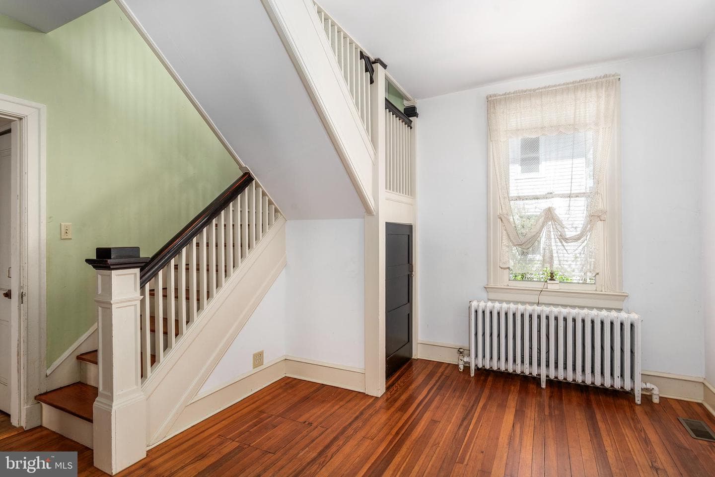 108 N Queen Street photo 33