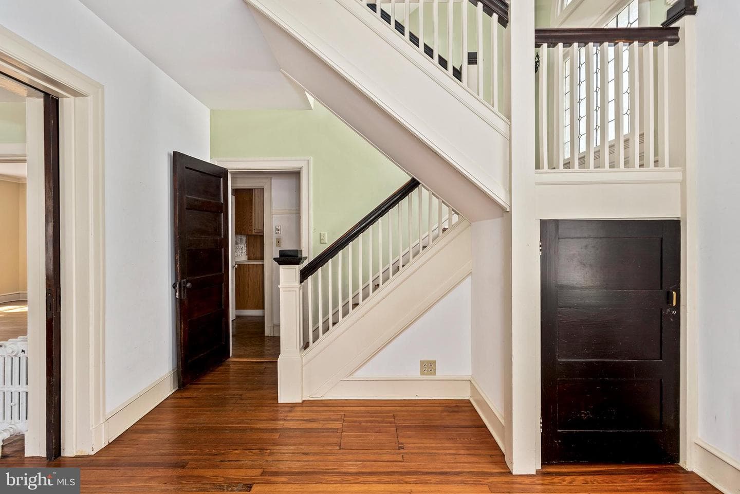 108 N Queen Street photo 7