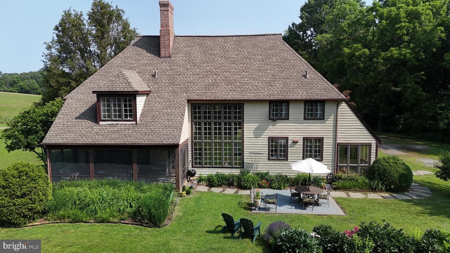 24576 Langford Road photo 4