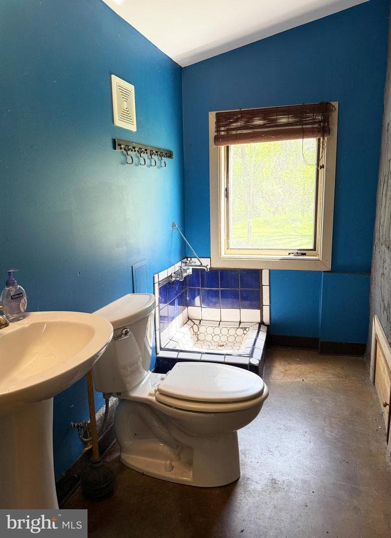 24576 Langford Road photo 46