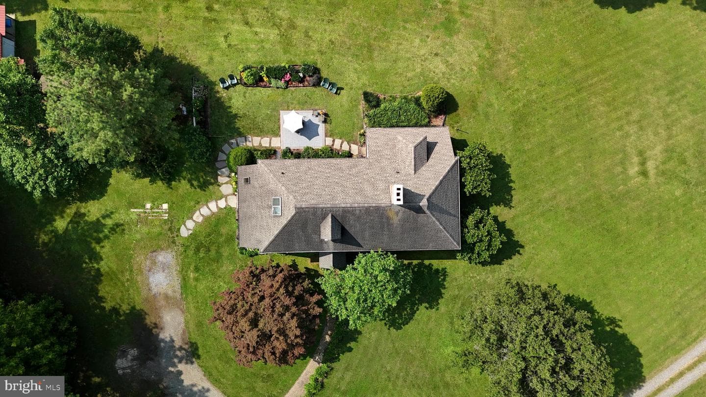 24576 Langford Road photo 8