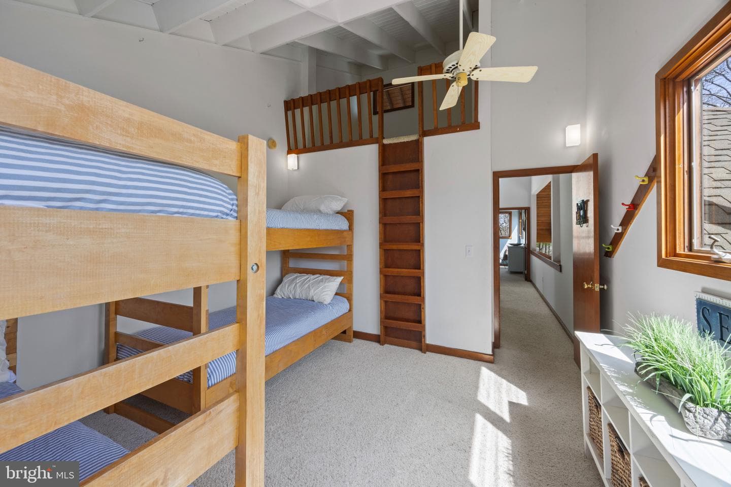 6581 Elizabeths Lane photo 38